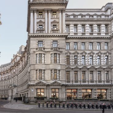 Header-Image Header-Image